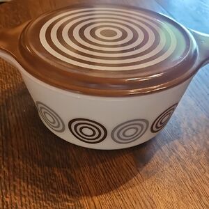 Pyrex Brown and White Casserole Dish